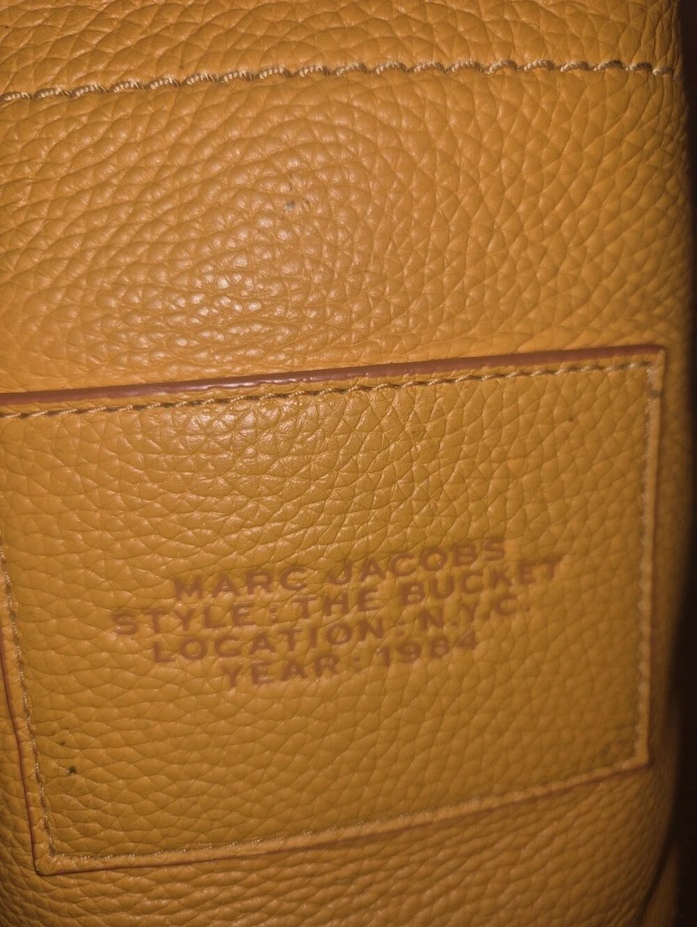 Marc Jacobs The Bucket Small Drawstring Bag in Orange - Picture 4 of 4